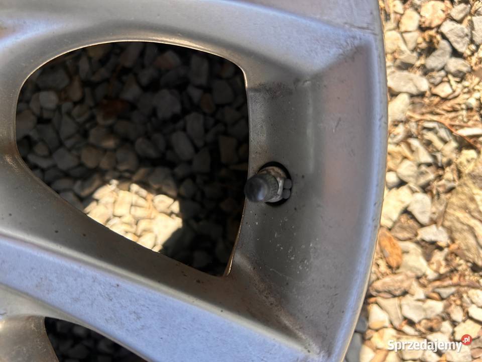 Felga Alu TOYOTA AURIS 5X1143 ET45 6J 4261102L80 Kielce