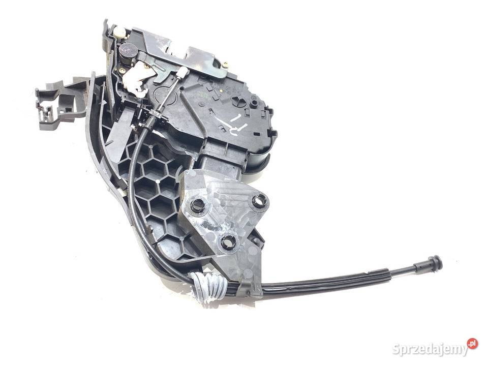 ZAMEK DRZWI PRAWY TYŁ VOLVO V50 Kombi 30699112 Zamki, wkładki i kluczyki Karoseria