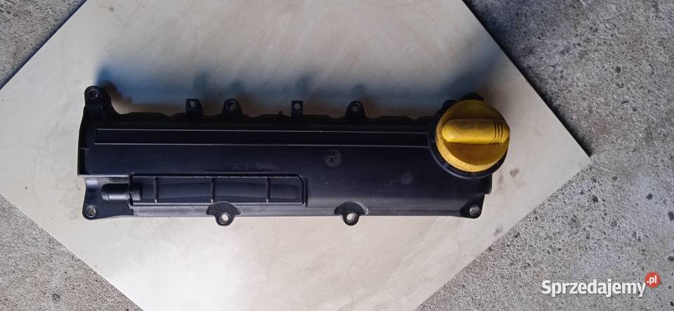 Pokrywa zaworów 8200117386 15 dci clio2 82 Jaworzno