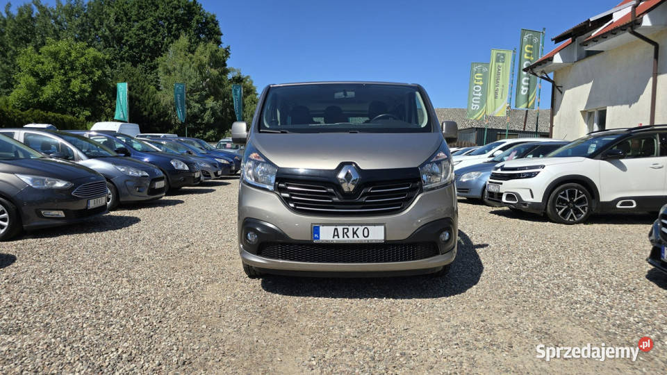 Renault Trafic 9 miejsc 2 komplety kół III 2014 system Start-Stop Zieleniewo