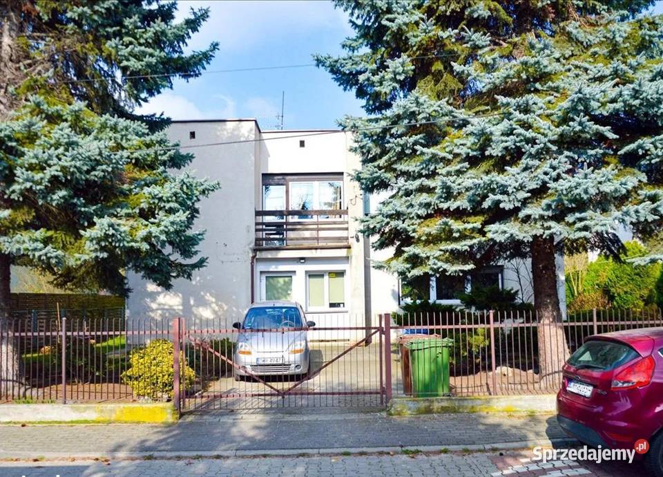 Przestronny dom 222 m z ogromnym potencjałem metalowe Radwanice