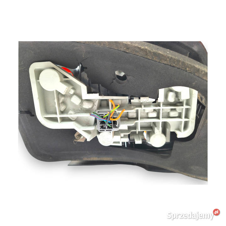 LAMPA PRAWA Volvo V50 I LIFT 20072012 tylna Chełm