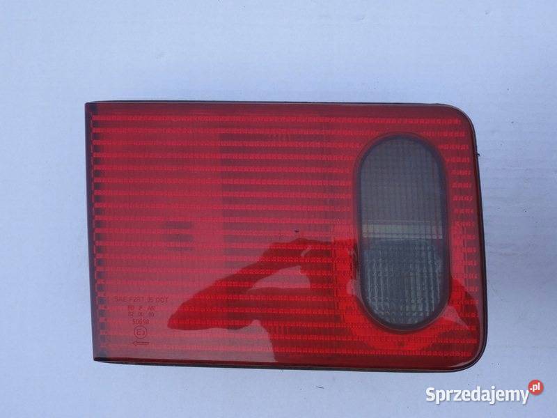 AUDI A8 D2 9402 LAMPA SWIATLO TYLNA KLAPY TYL osobowe Przemęt sprzedam