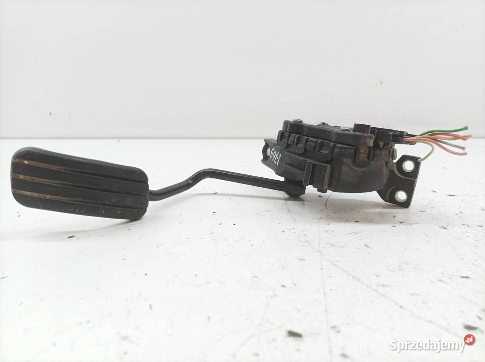 PEDAŁ POTENCJOMETR GAZU VIVARO TRAFIC 7700313060 świętokrzyskie sprzedam