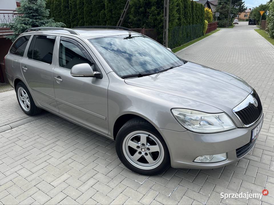 Skoda Octavia Kombi FL 16 MPI GAZ Rok produkcji 2009 lubelskie Biała Podlaska sprzedam