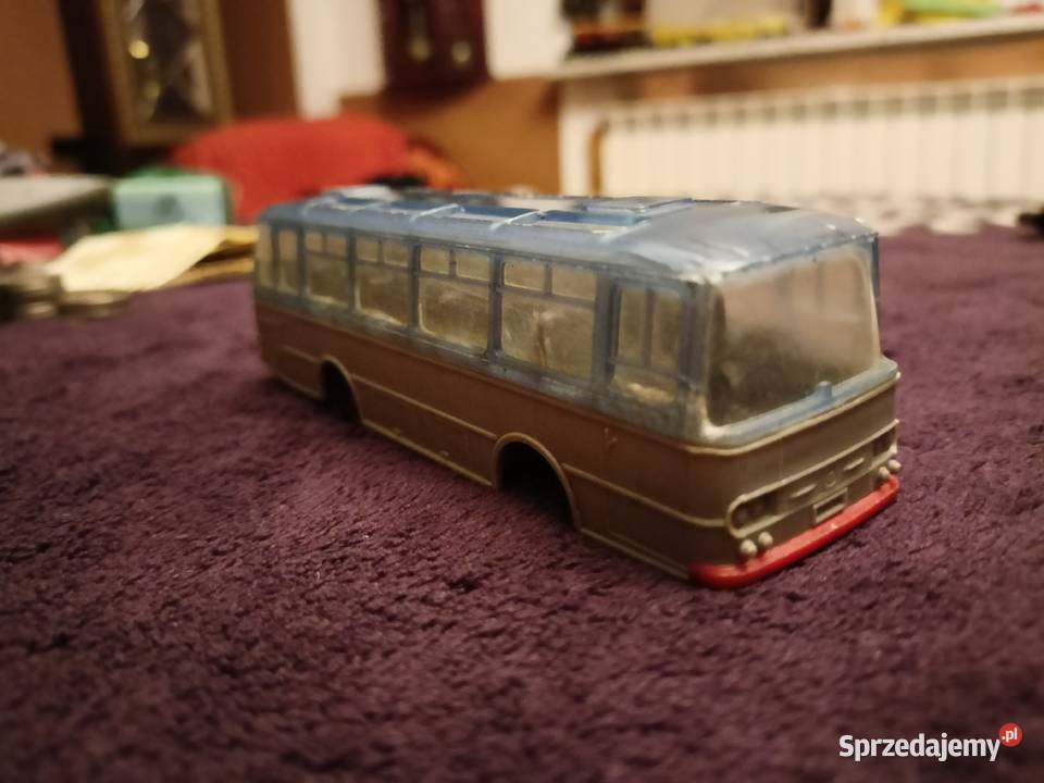 Zabawka PRL Autobus Rzeszów