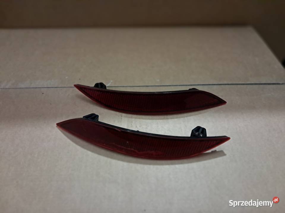 Audi OE 8V0945106 ODBLASK ZDERZAKA TYŁ AUDI A3