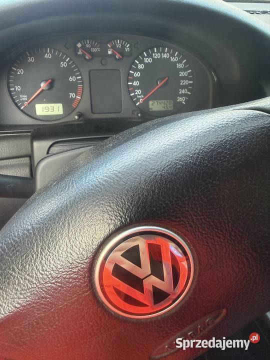 Passat 18 Turbo Nowe OC i BT radio Kielce sprzedam