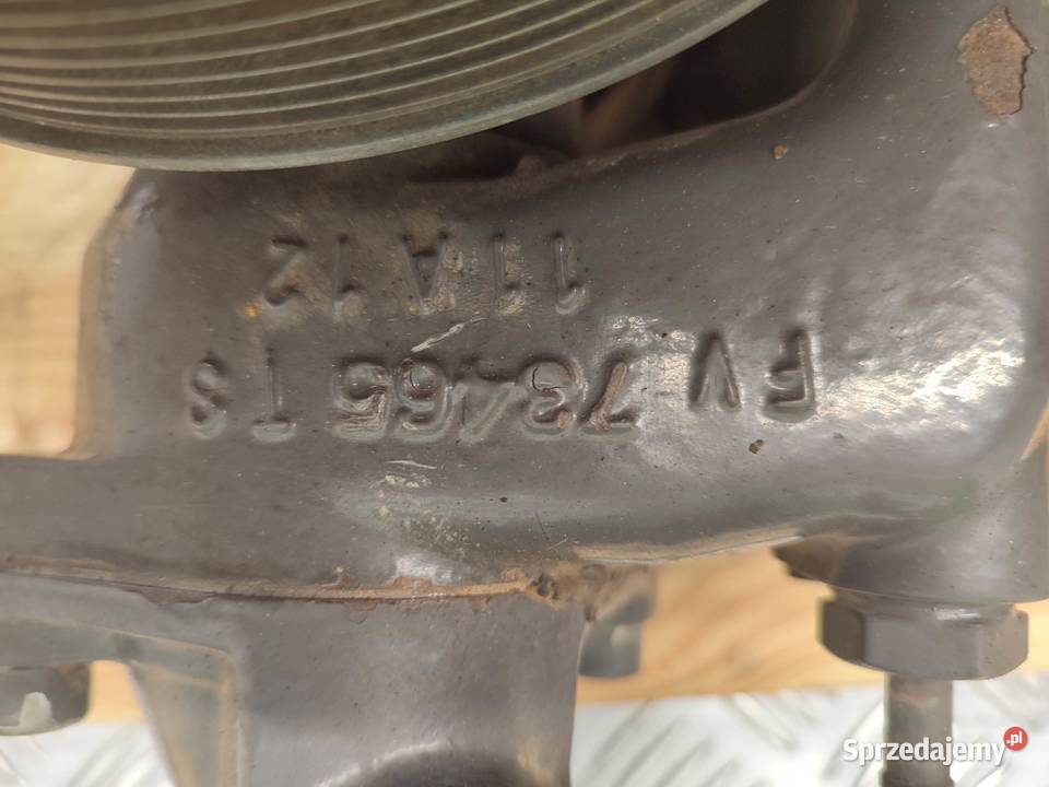 Pompa wody Valtra N 101 73465 Wilkowo