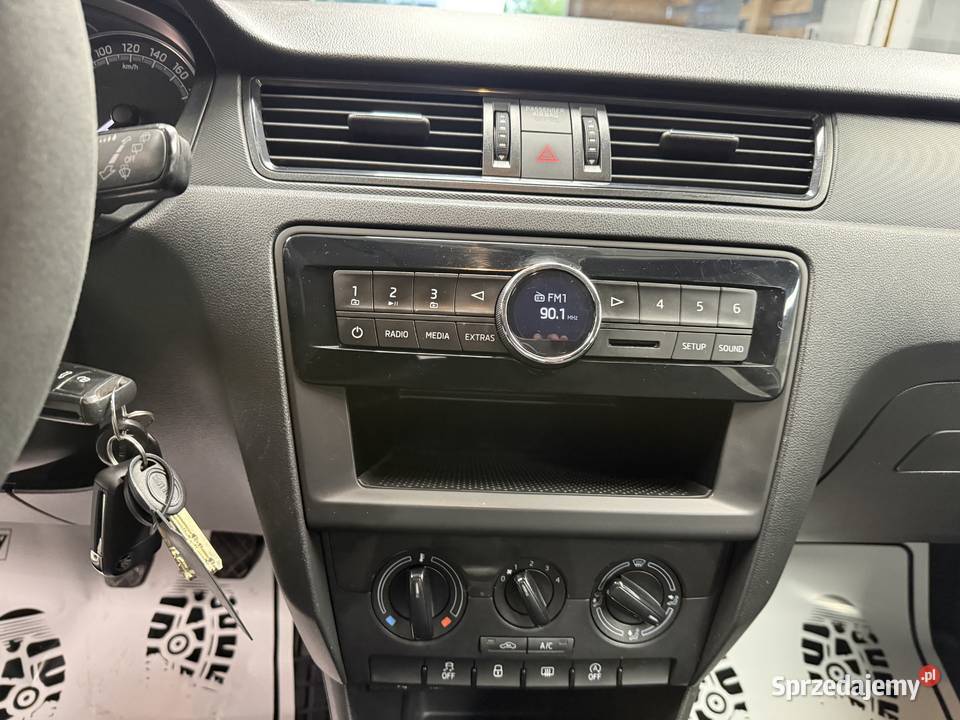 Skoda RAPID 16TDI 5L100 salon pełna historia Poznań