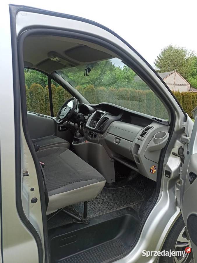 Opel Vivaro 9 osobowy Long 2012 r 20 115 Słotwiny