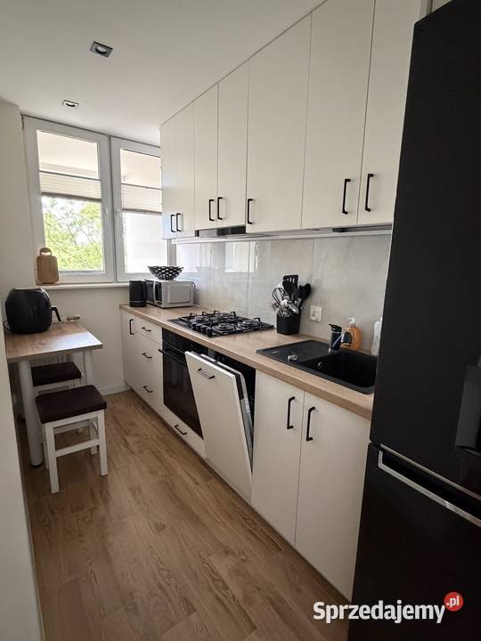 Sprzedam 2 pokojowe mieszkanie w Łomży Polowa 11 36.5m2 sprzedam