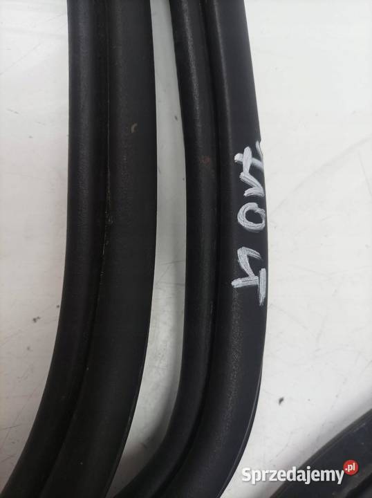 USZCZELKA DRZWI PRAWY LEWY TYŁ BAGAŻNIKA WNĘKI