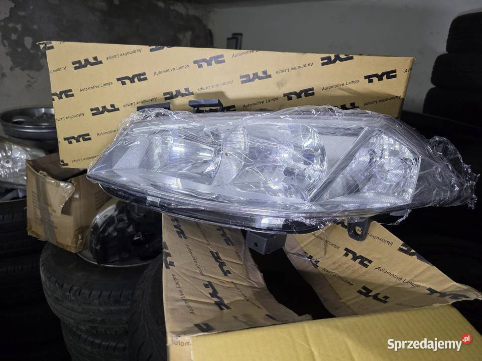 Komplet lamp przednich Renault Megane Rok produkcji 2008 Motoryzacja dolnośląskie Świdnica