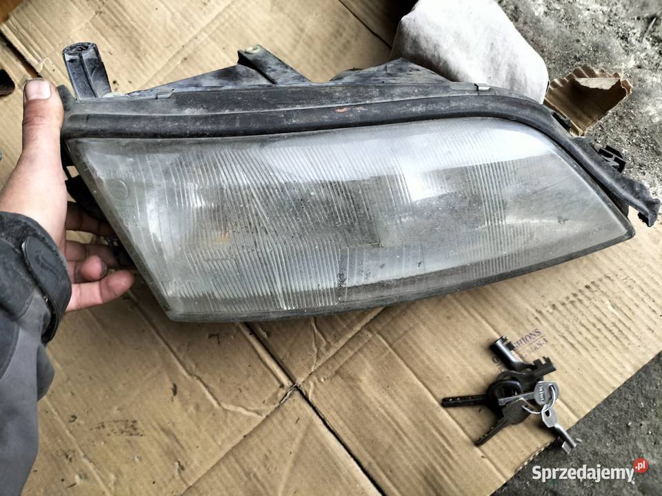LAMPA PRAWA PRZÓD OPEL VECTRA B Oświetlenie lubelskie Kamień-Kolonia