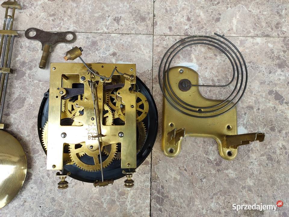 167 Zestaw mechanizm starego zegara ściennego Tczew