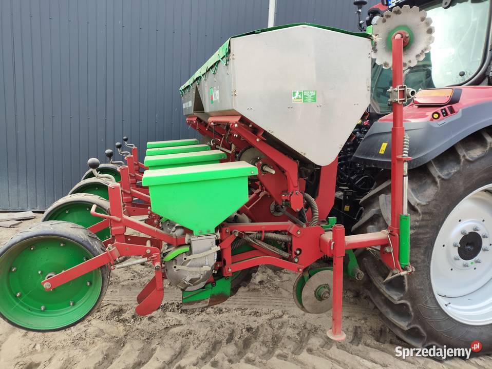 siewnik do kukurydzy Krzywda sprzedam