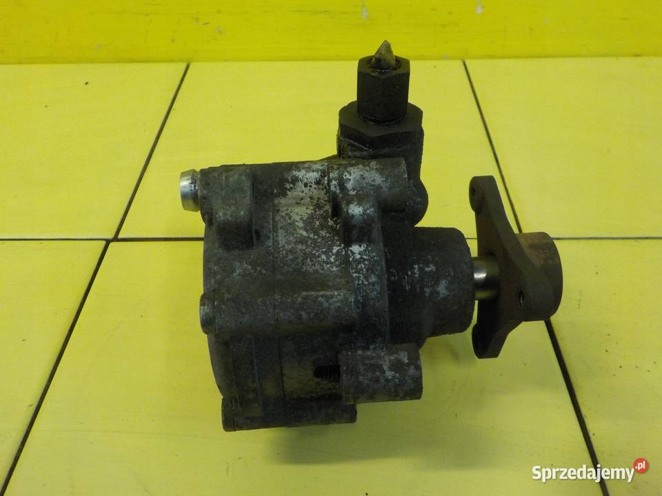 TRAFIC VIVARO 20 DCI 13r 114 M9R692 pompa Suków