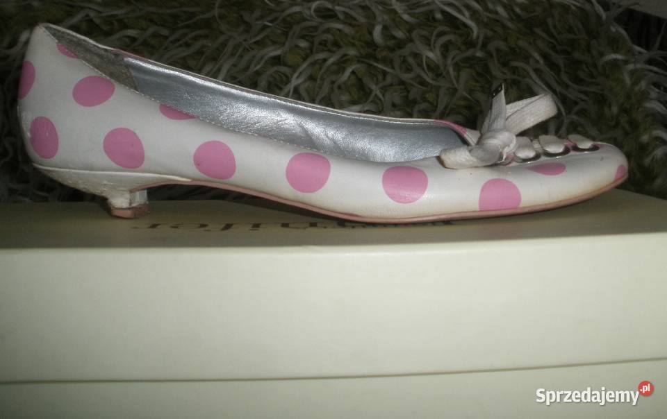 Buty damskie szpilki na małym obcasie białe w Kraków