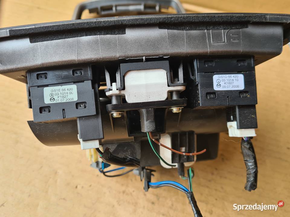 Mazda 6 GH ramka wybieraka panela ogrzewania osobowe