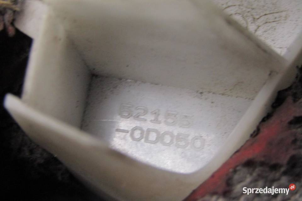 ŚLIZG ZDERZAKA PRAWY TYŁ TYLNY TOYOTA YARIS III