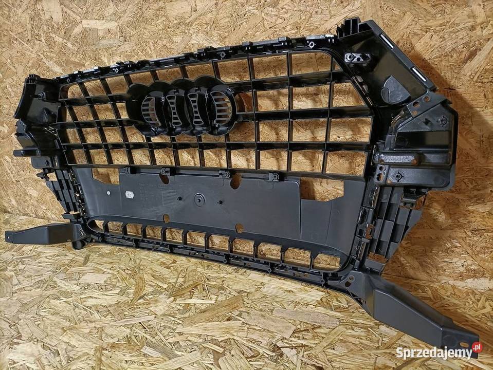 AUDI Q3 8U LIFT 15 KRATKA GRILL ATRAPA CHŁODNICY osobowe Pleszew sprzedam