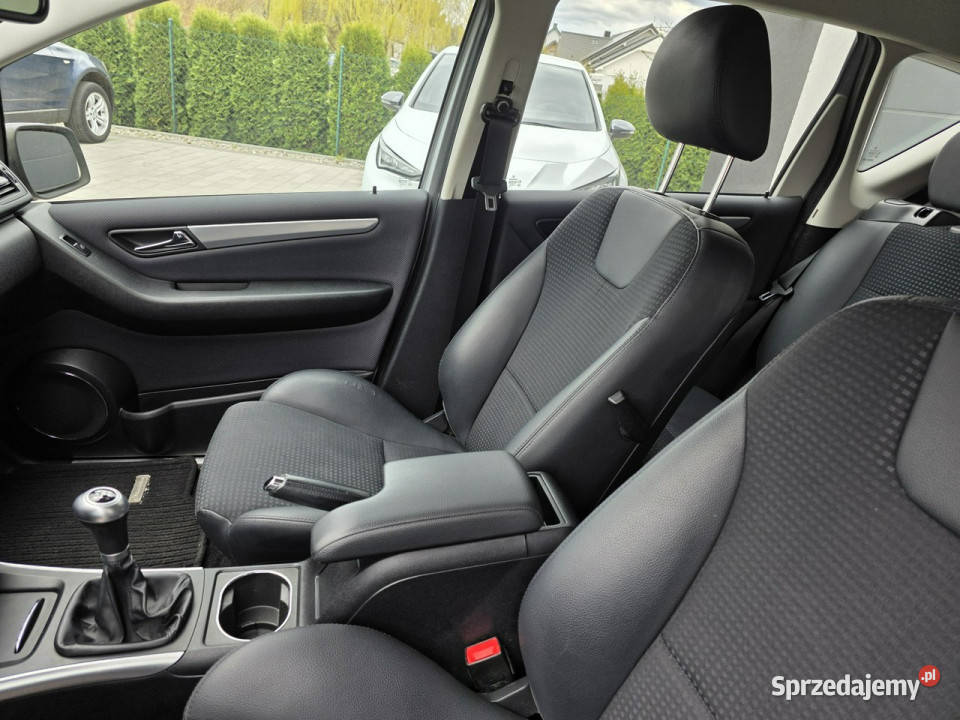 Mercedes A 180 PÓŁSKÓRY navi bezwypadkowy Czarnków sprzedam