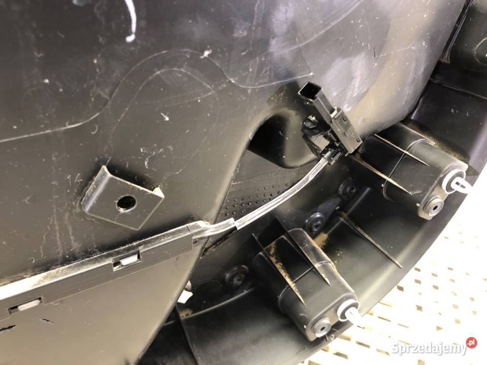 BOCZEK DRZWI LEWY PRZÓD MINI COUNTRYMAN F60 osobowe