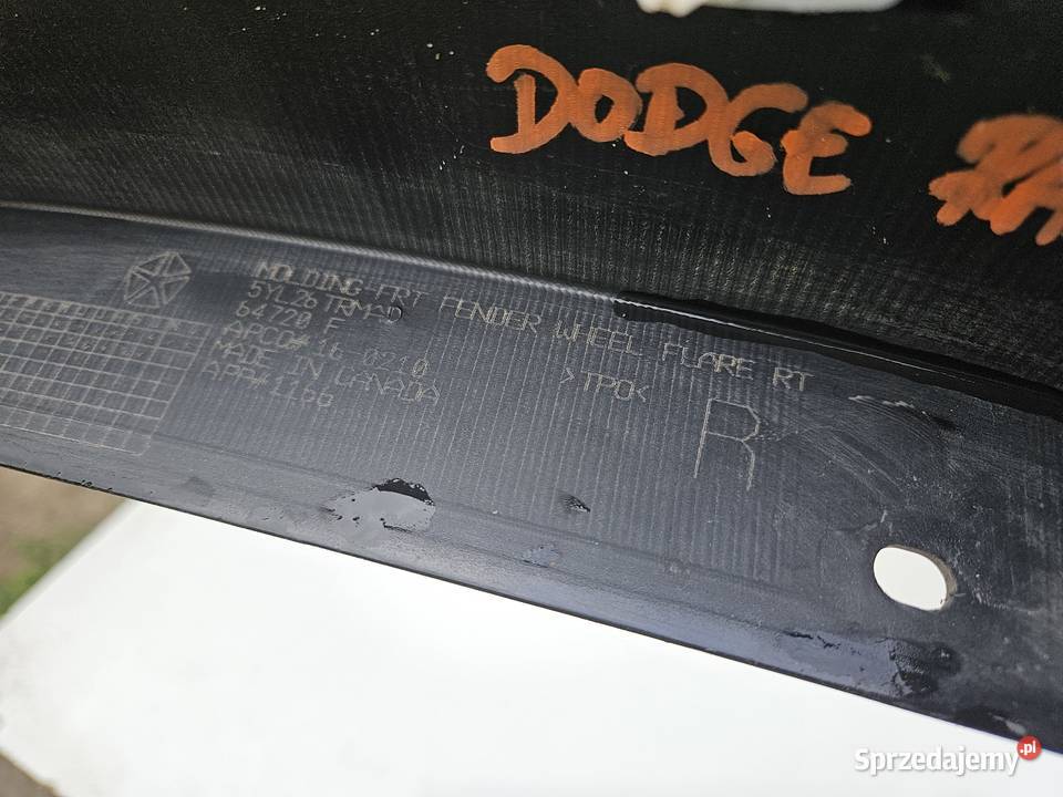 DODGE RAM 19 LISTWA BŁOTNIKA PRAWY PRZÓD PRAWA Międzychód