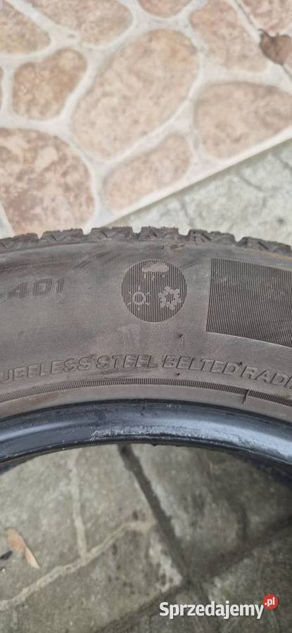 Dwie opony wielosezonowe wielkopolskie sprzedam