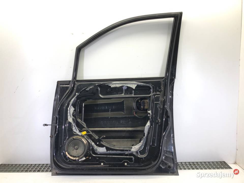 DRZWI PRAWY PRZÓD HYUNDAI TRAJET Van minibus