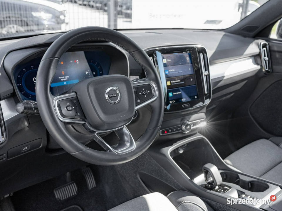 Volvo XC 40 WD8127SB3 Core LED Kcof Czpark Salon asystent pasa ruchu Gdańsk