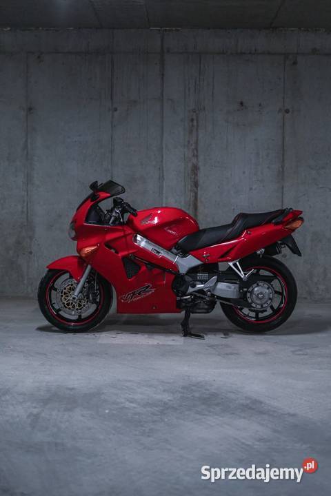 Honda VFR 800 FI Interceptor wystrojona na Power tuning Rzeszów sprzedam