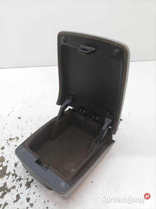 PODŁOKIETNIK KLAPKA E16 E17 E18 SKÓRA Toyota