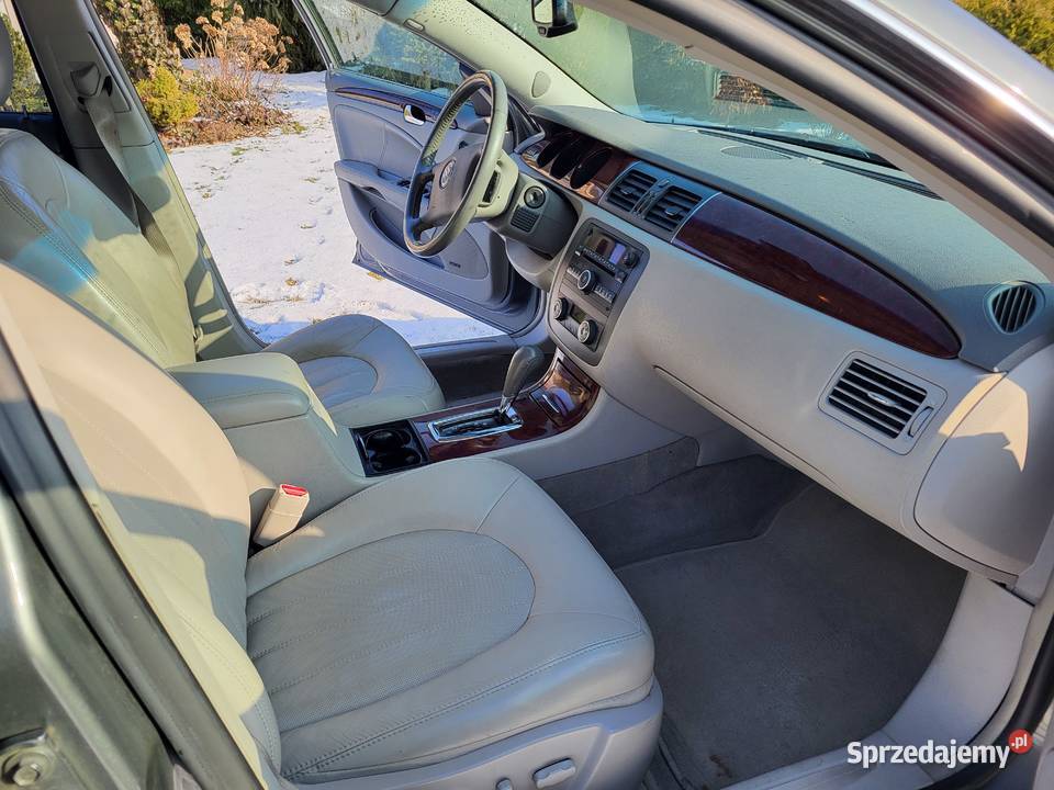 Buick Lucerne V8 sprowadzony Komorów
