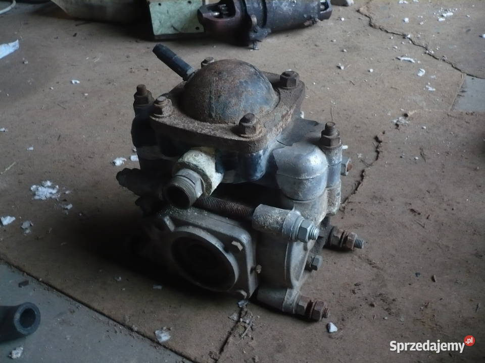 pompa do opryskiwacza p 60 Ksawerówka sprzedam