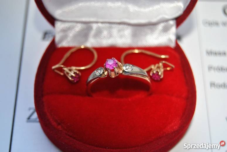 OKAZJA Sprzedam złoty pierścionek i kolczyki małopolskie Tarnów