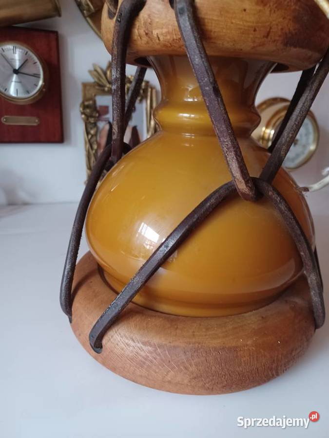 Piękna stylowa lampa Kolekcja Oświetlenie wielkopolskie Poznań