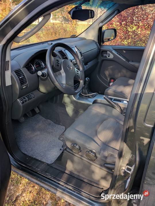 Sprzedam Nissan Pathfinder 25 diesel 7osobowy napęd 4x4 Wiązowna
