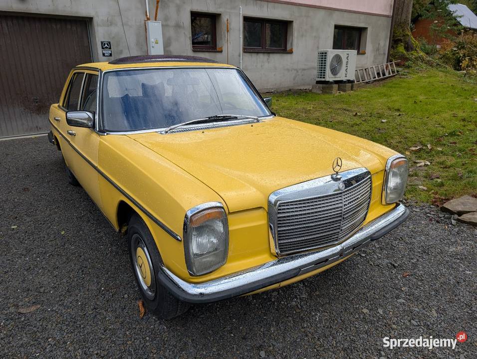 Mercedes Benz W114 280E Manual Rok produkcji 1976 Poręba Wielka