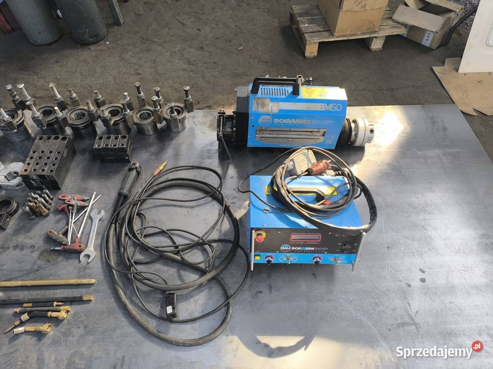 Używana mobilna wytaczarka BM50 52450mm zestaw