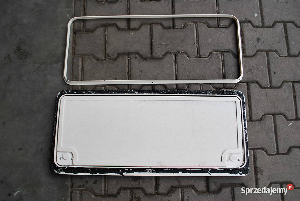 Drzwiczki serwisoweluk bagażowy 785cmX345