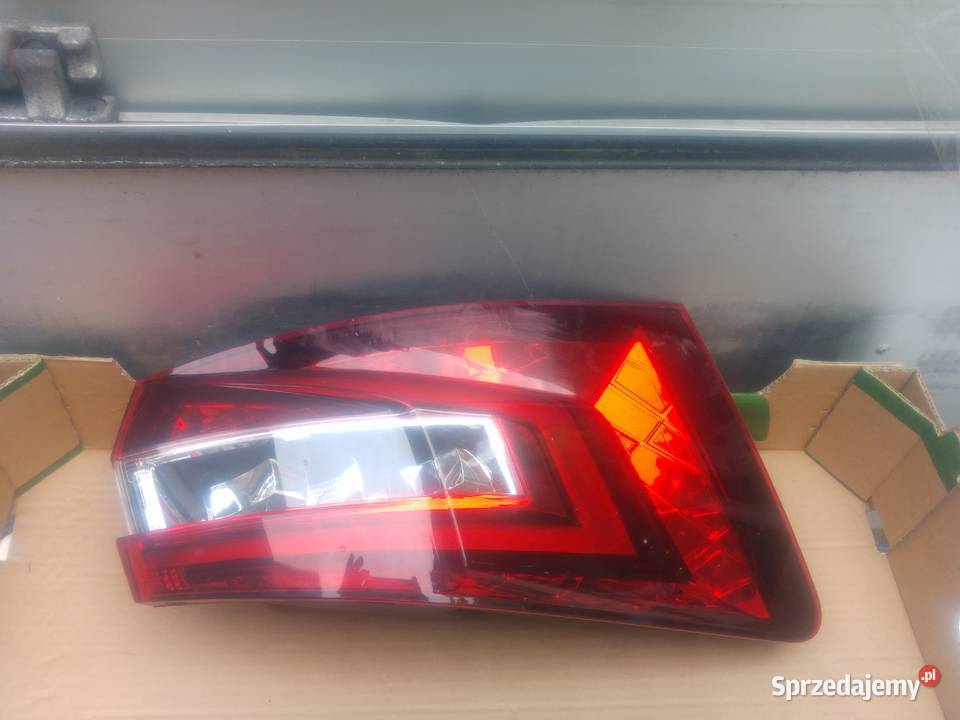 3V9945207 Lampa tył lewa kombi SUPERB III zachodniopomorskie