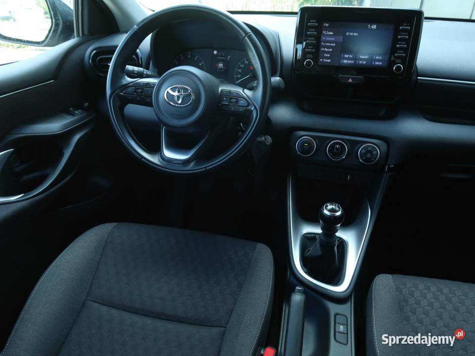 Toyota Yaris 15 VVTi Toyota Katowice sprzedam