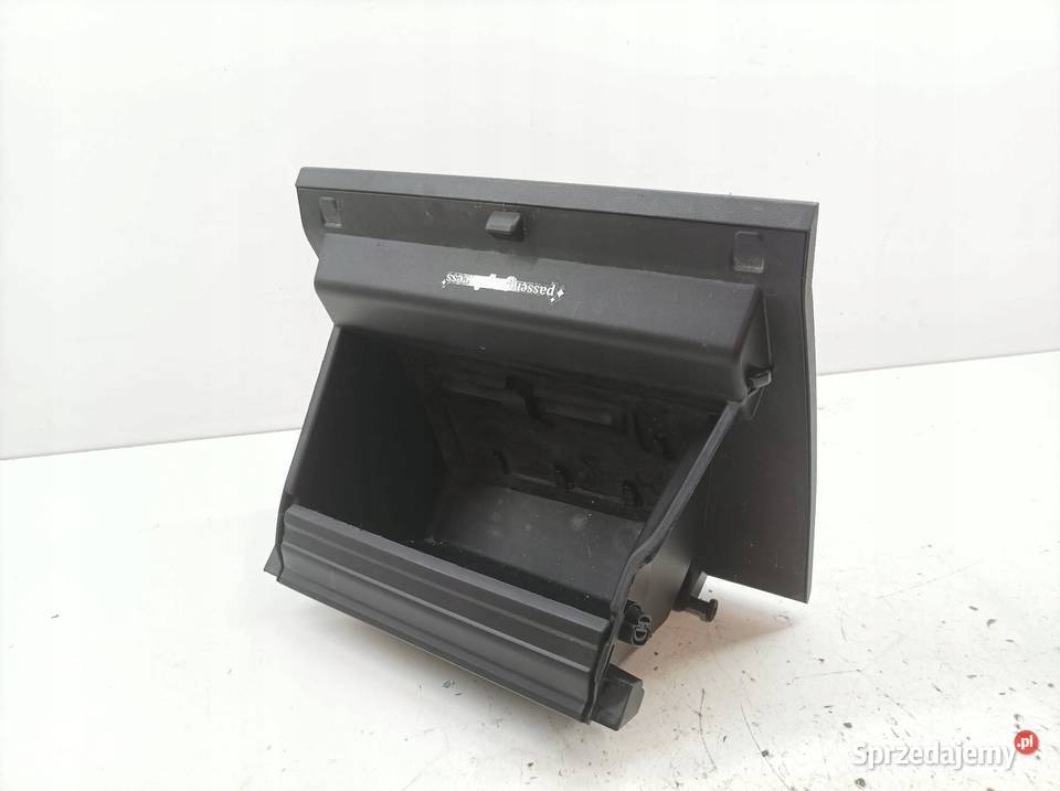 SCHOWEK PRAWY PASAŻERA DESKI EU Dacia Duster III osobowe