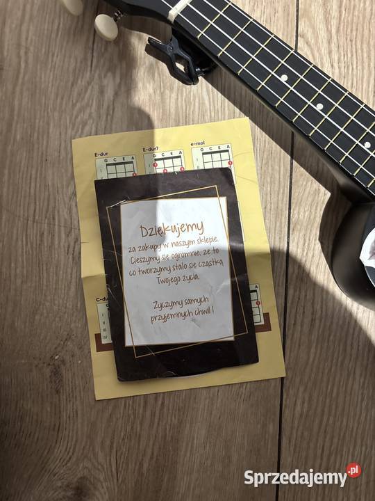 Czarna urocza ukulele sopranowe ZESTAW wielkopolskie Buk