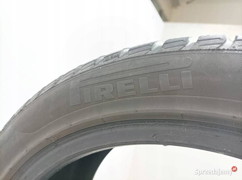 2x OPONA ZIMOWA PIRELLI SOTTOZERO 3 22545R17
