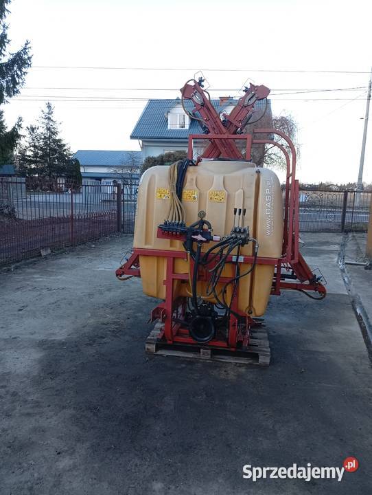 Opryskiwacz 1000l sprzedam