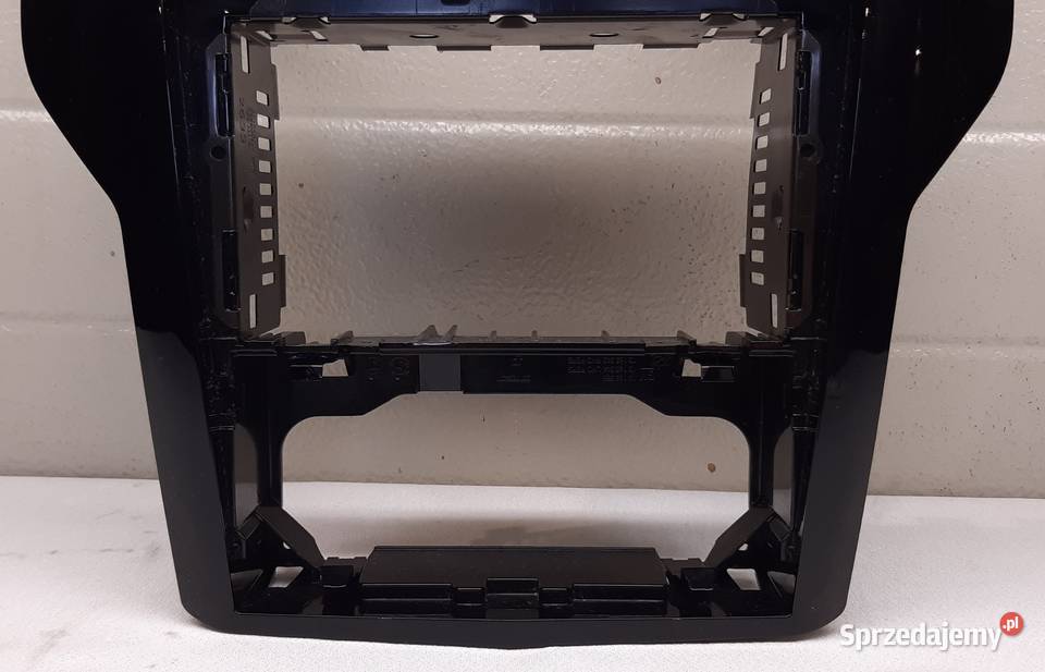 RAMKA PANEL ŚRODKOWY OPEL ZAFIRA B 13100105 dolnośląskie Mielęcin sprzedam