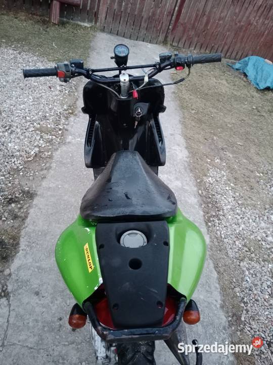 Yamaha aerox pod stuntdo ukonczenia Morawica